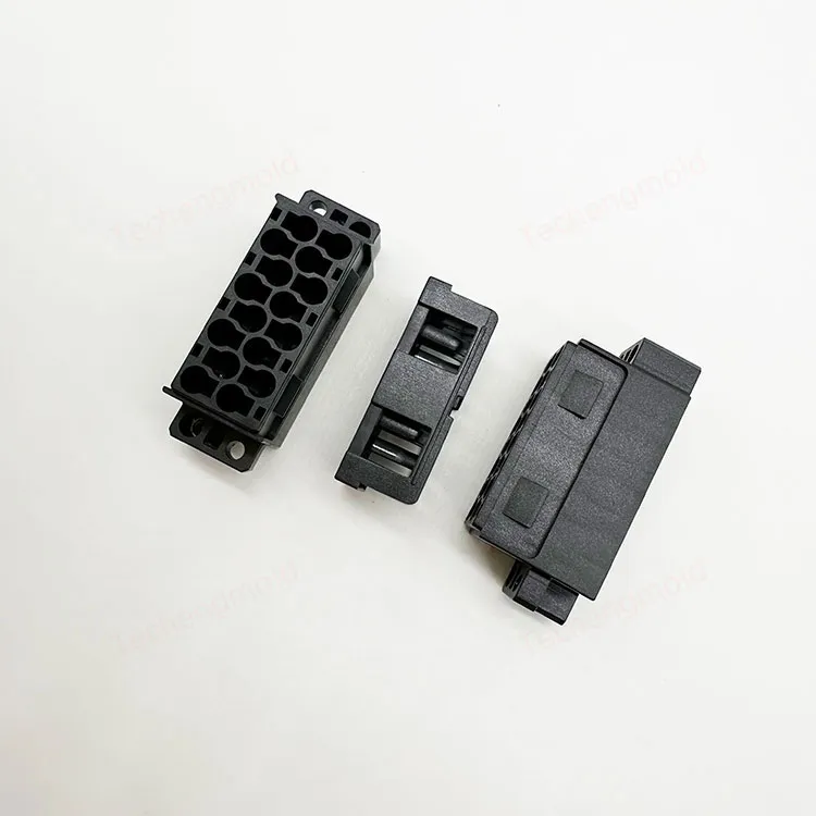 特诚科技PBT精密注塑件实拍 2